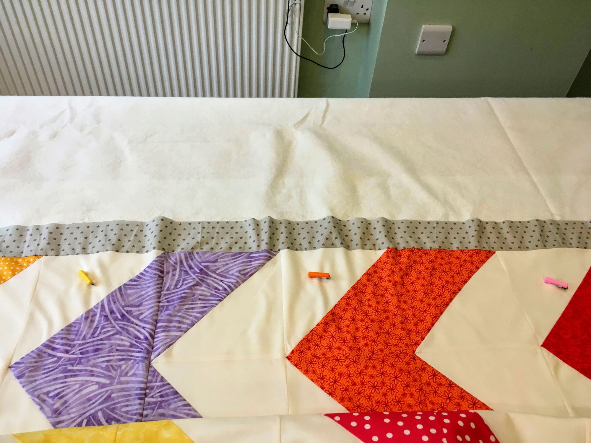 Four ways to 'pin' a layered-up quilt – Amanda Jane Textiles